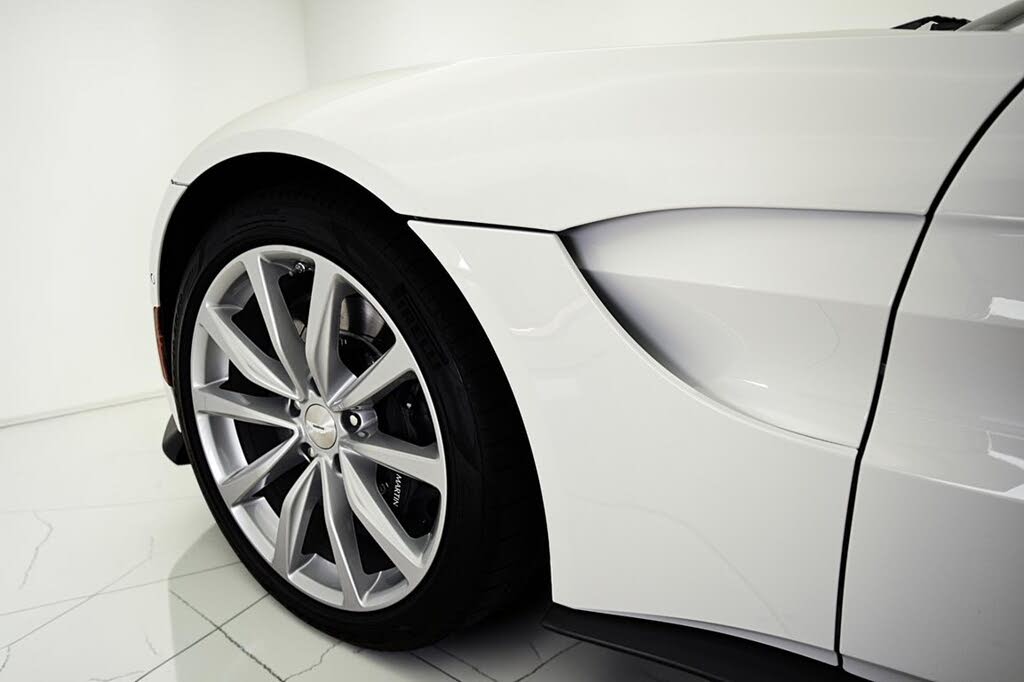 2023 Aston Martin Vantage V8 Coupe RWD photo 17