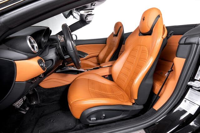 2016 Ferrari California T Roadster photo 4