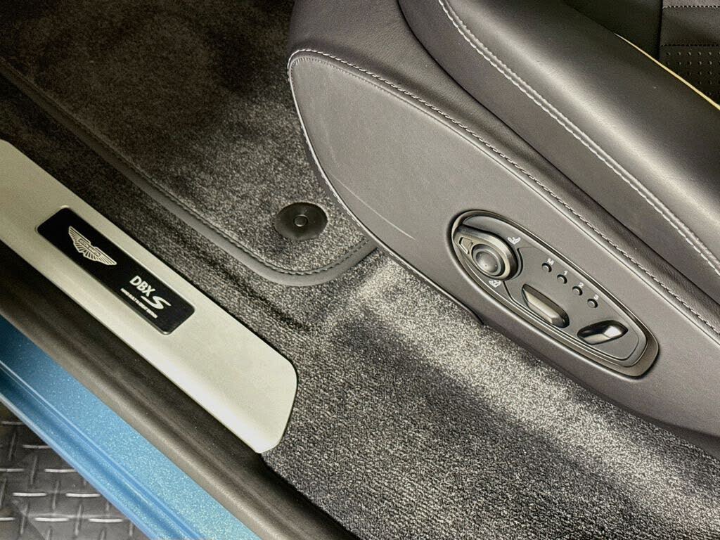 2026 Aston Martin DBX S AWD photo 21