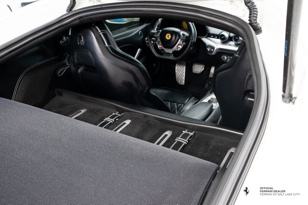 2015 Ferrari F12 Berlinetta Coupe photo 17