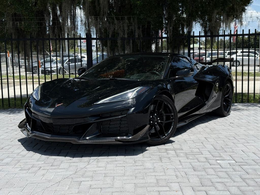 2025 Chevrolet Corvette Z06 3LZ Convertible RWD photo 5