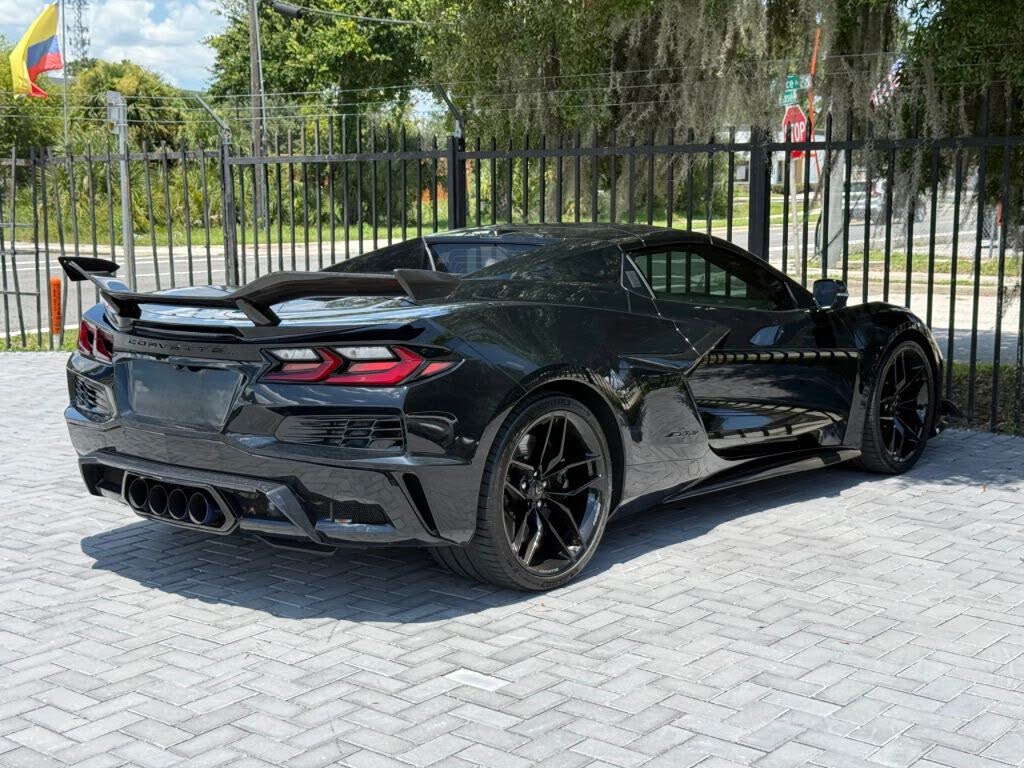 2025 Chevrolet Corvette Z06 3LZ Convertible RWD photo 7