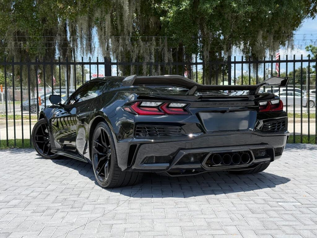 2025 Chevrolet Corvette Z06 3LZ Convertible RWD photo 10