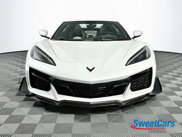 2023 Chevrolet Corvette Z06 3LZ Convertible RWD photo 2
