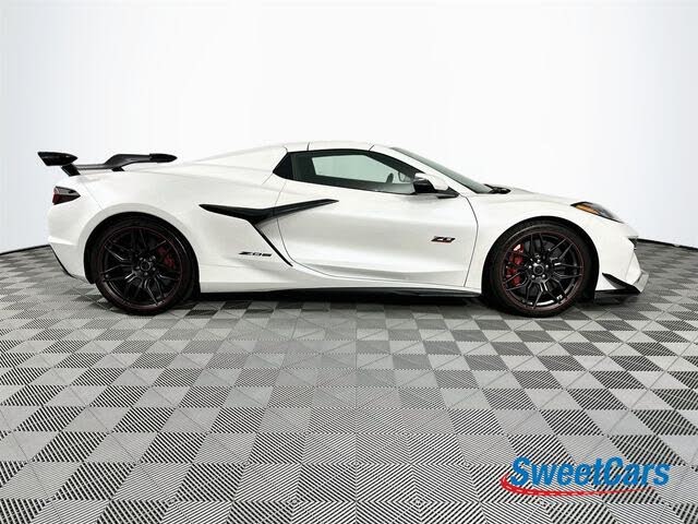 2023 Chevrolet Corvette Z06 3LZ Convertible RWD photo 16