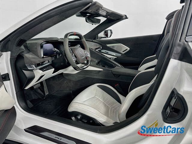 2023 Chevrolet Corvette Z06 3LZ Convertible RWD photo 17