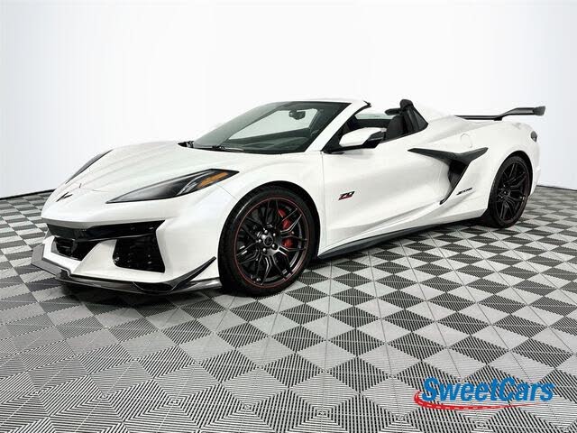 2023 Chevrolet Corvette Z06 3LZ Convertible RWD photo 3