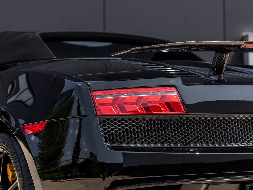 2012 Lamborghini Gallardo LP 570-4 Performante Spyder AWD photo 17