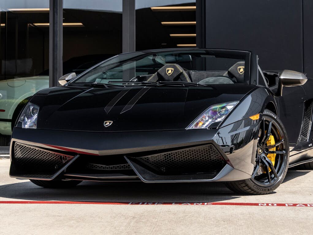 2012 Lamborghini Gallardo LP 570-4 Performante Spyder AWD photo 3