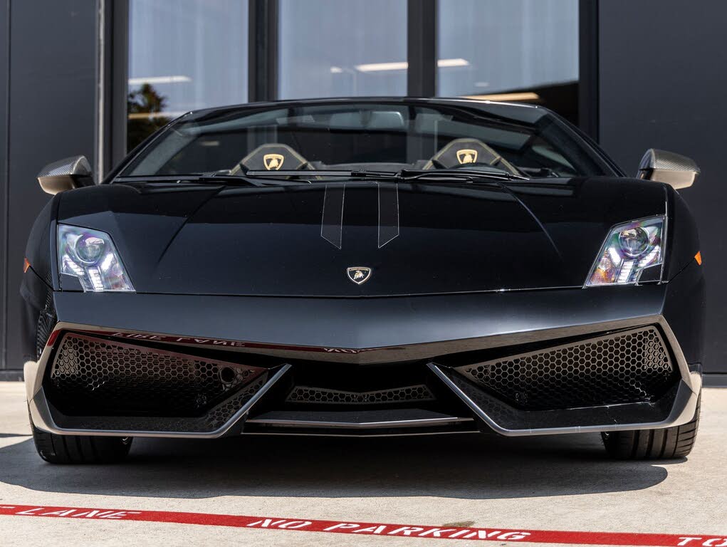 2012 Lamborghini Gallardo LP 570-4 Performante Spyder AWD photo 4