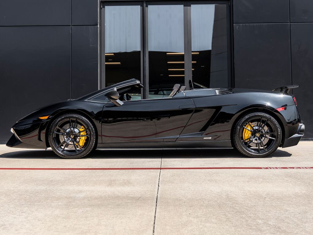 2012 Lamborghini Gallardo LP 570-4 Performante Spyder AWD photo 9