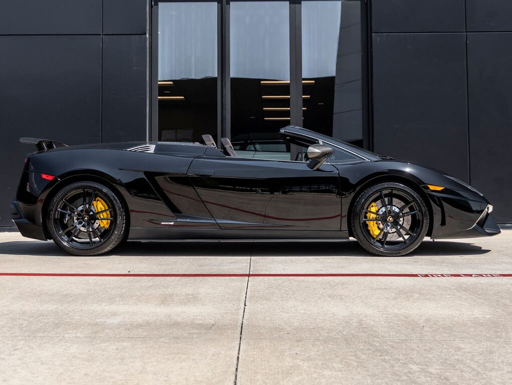 2012 Lamborghini Gallardo LP 570-4 Performante Spyder AWD photo 10
