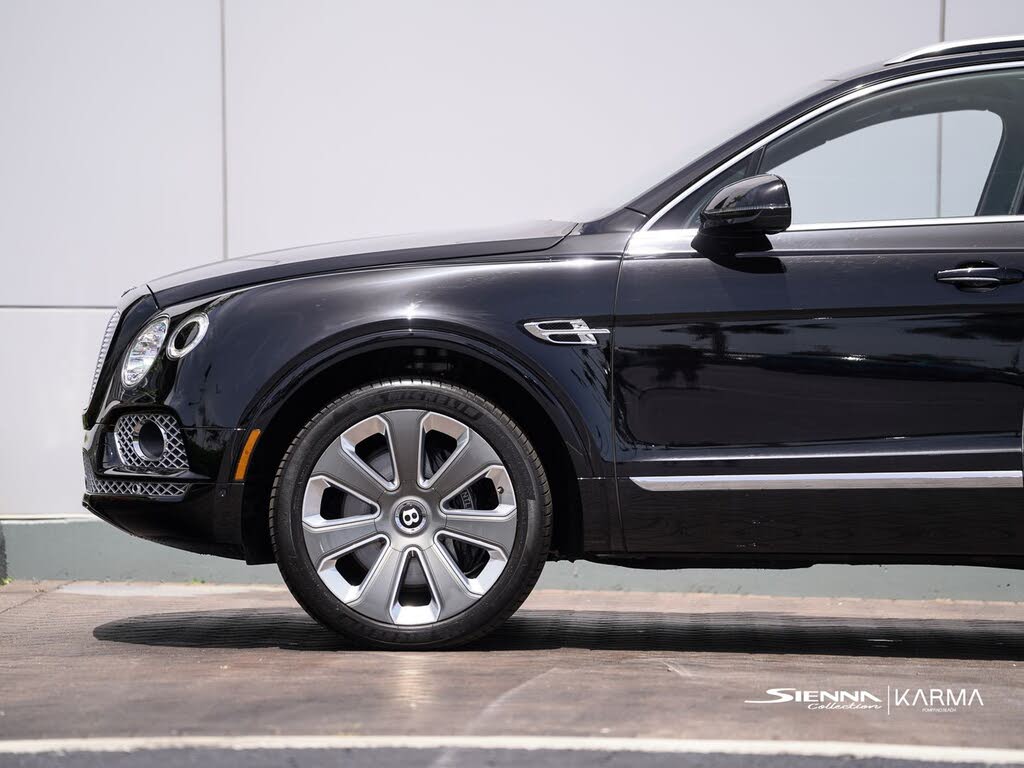 2018 Bentley Bentayga W12 Mulliner AWD photo 19