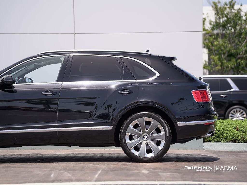 2018 Bentley Bentayga W12 Mulliner AWD photo 20