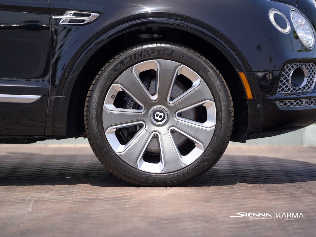 2018 Bentley Bentayga W12 Mulliner AWD photo 7