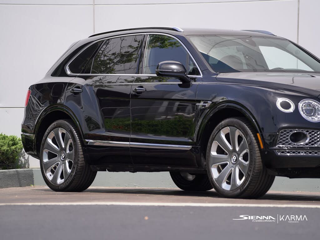 2018 Bentley Bentayga W12 Mulliner AWD photo 9
