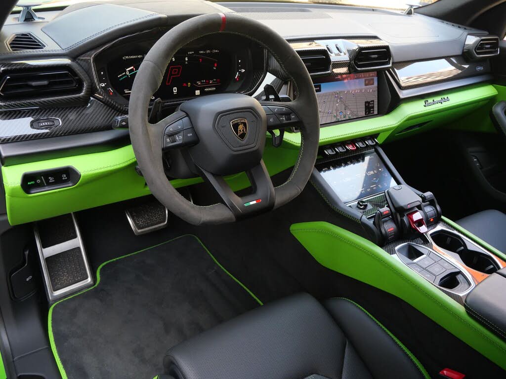 2026 Lamborghini Urus SE AWD photo 15