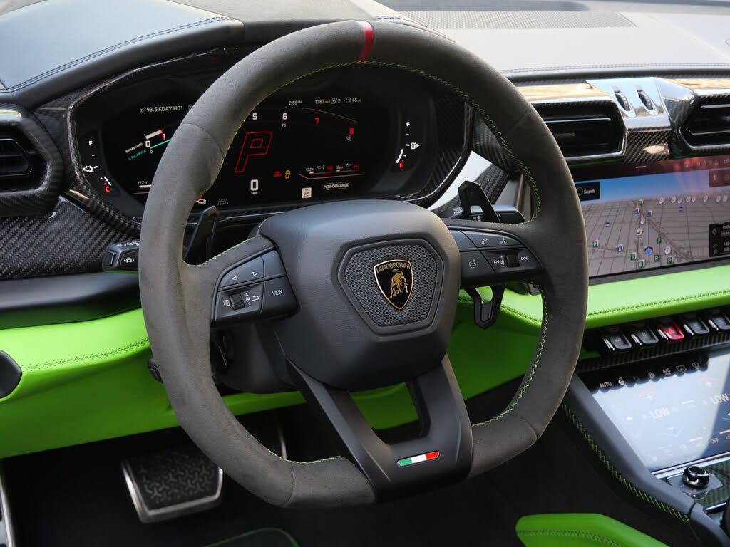 2026 Lamborghini Urus SE AWD photo 16