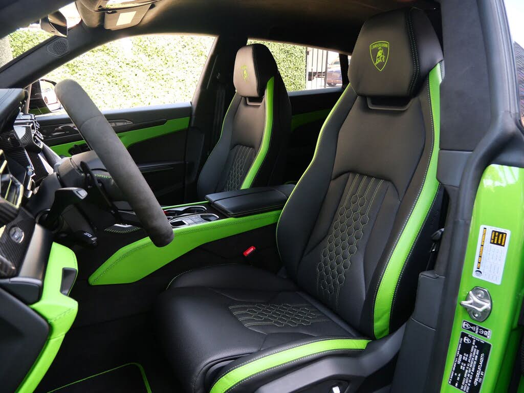 2026 Lamborghini Urus SE AWD photo 21
