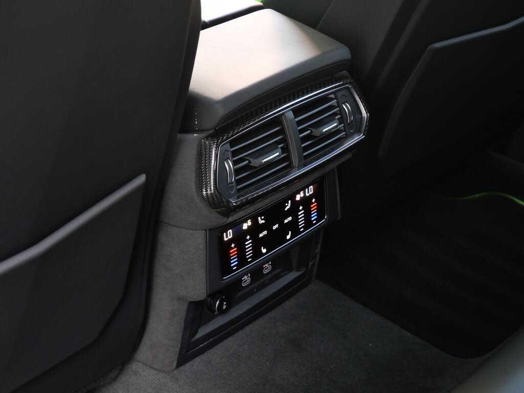 2026 Lamborghini Urus SE AWD photo 23