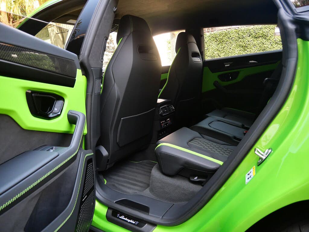 2026 Lamborghini Urus SE AWD photo 24