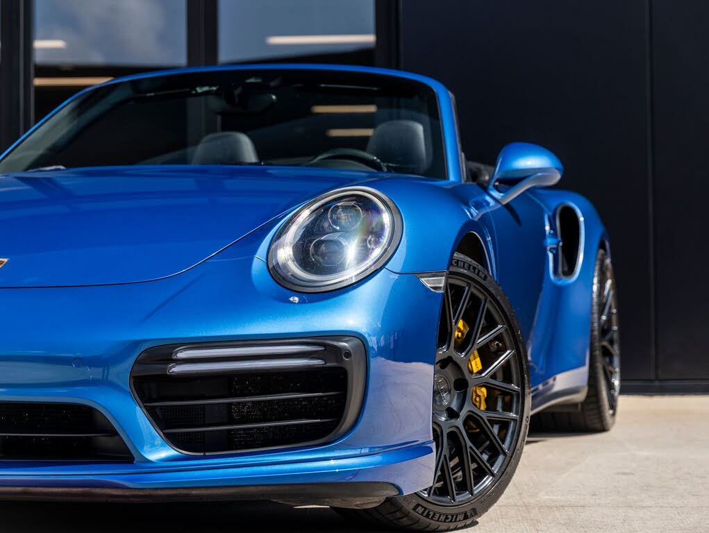 2017 Porsche 911 Turbo S Cabriolet AWD photo 17 of 24