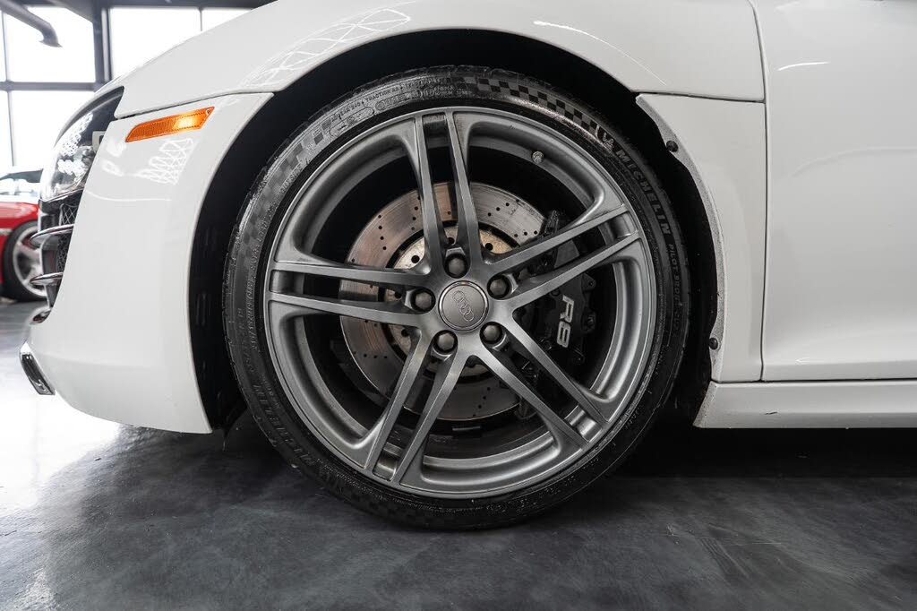 2011 Audi R8 5.2 quattro Spyder AWD photo 23 of 24