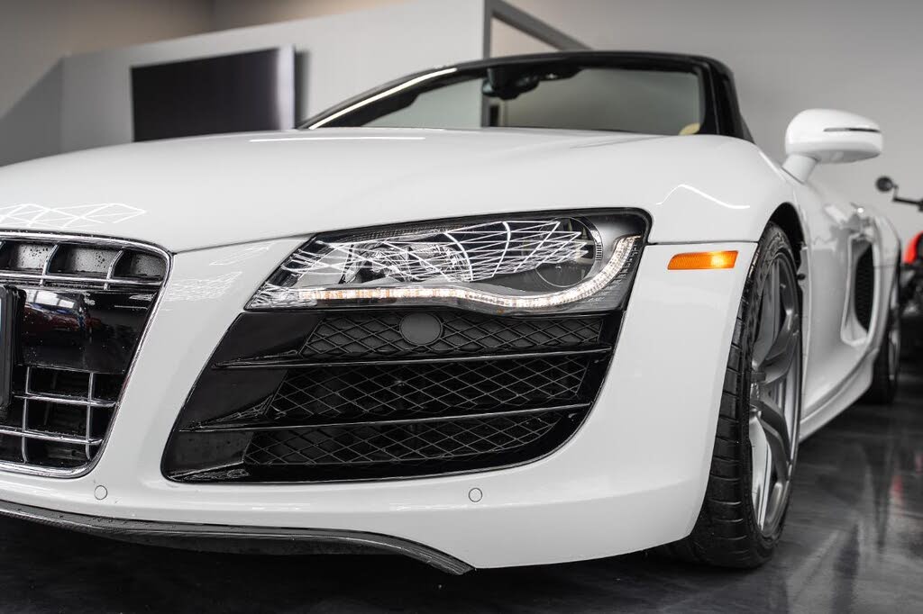 2011 Audi R8 5.2 quattro Spyder AWD photo 24 of 24