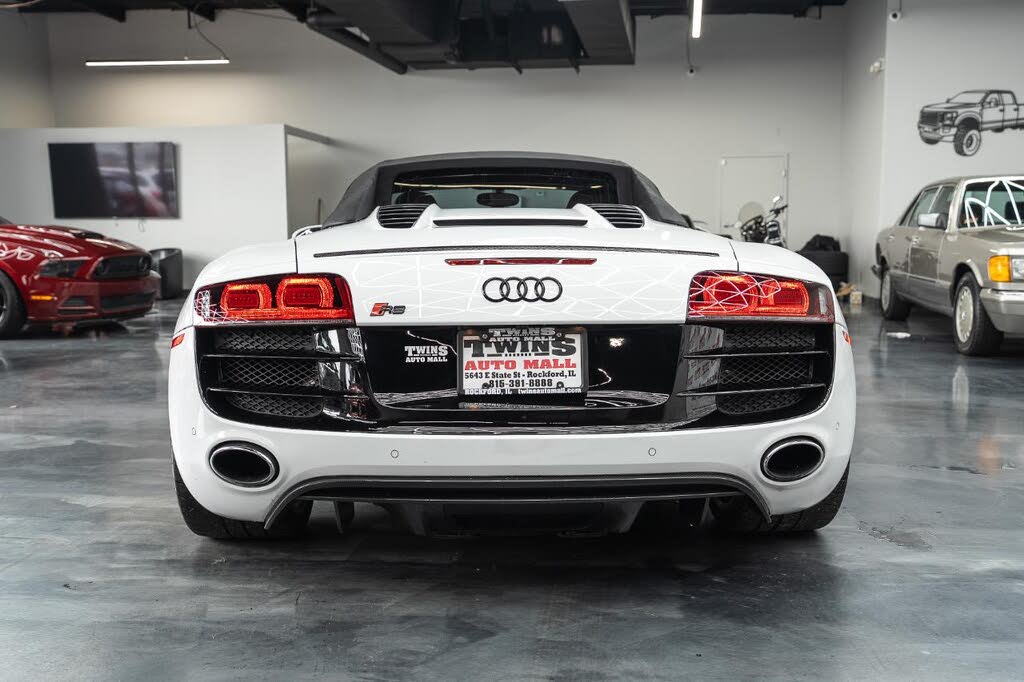 2011 Audi R8 5.2 quattro Spyder AWD photo 5 of 24