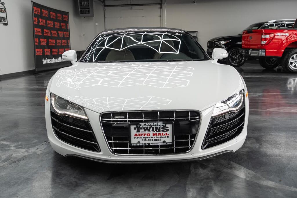 2011 Audi R8 5.2 quattro Spyder AWD photo 9 of 24