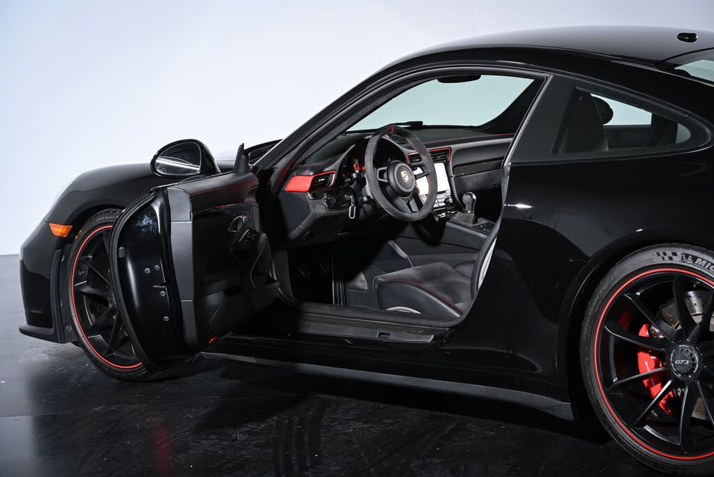 2018 Porsche 911 GT3 Coupe RWD photo 13