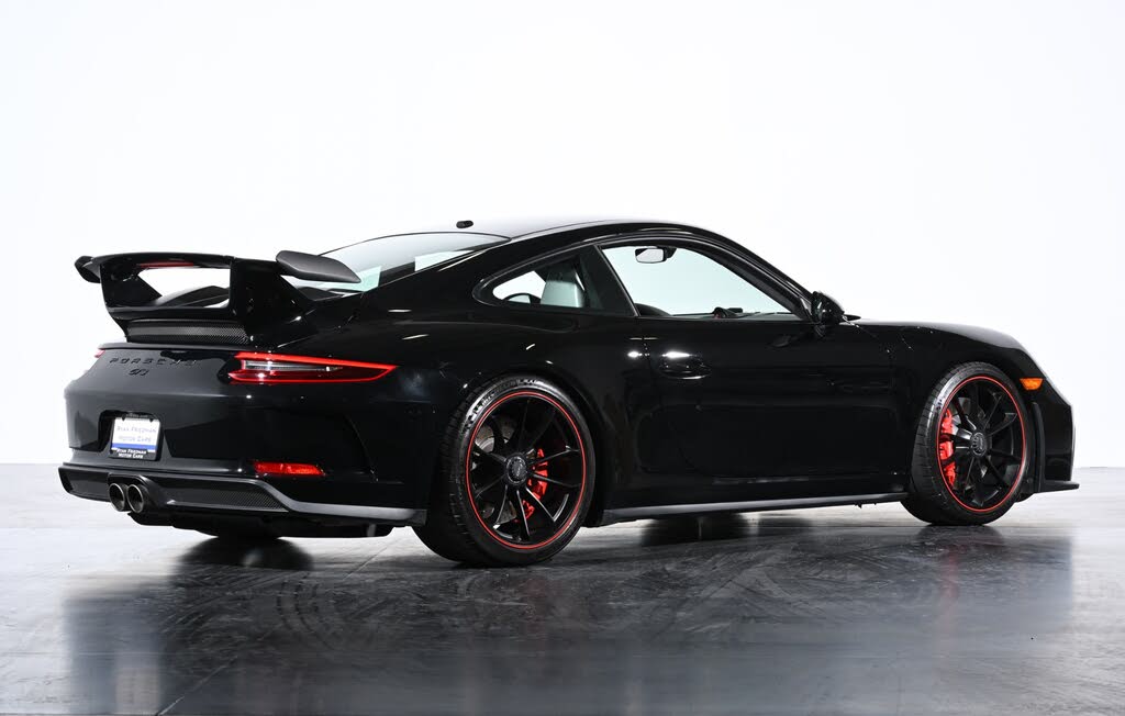 2018 Porsche 911 GT3 Coupe RWD photo 3
