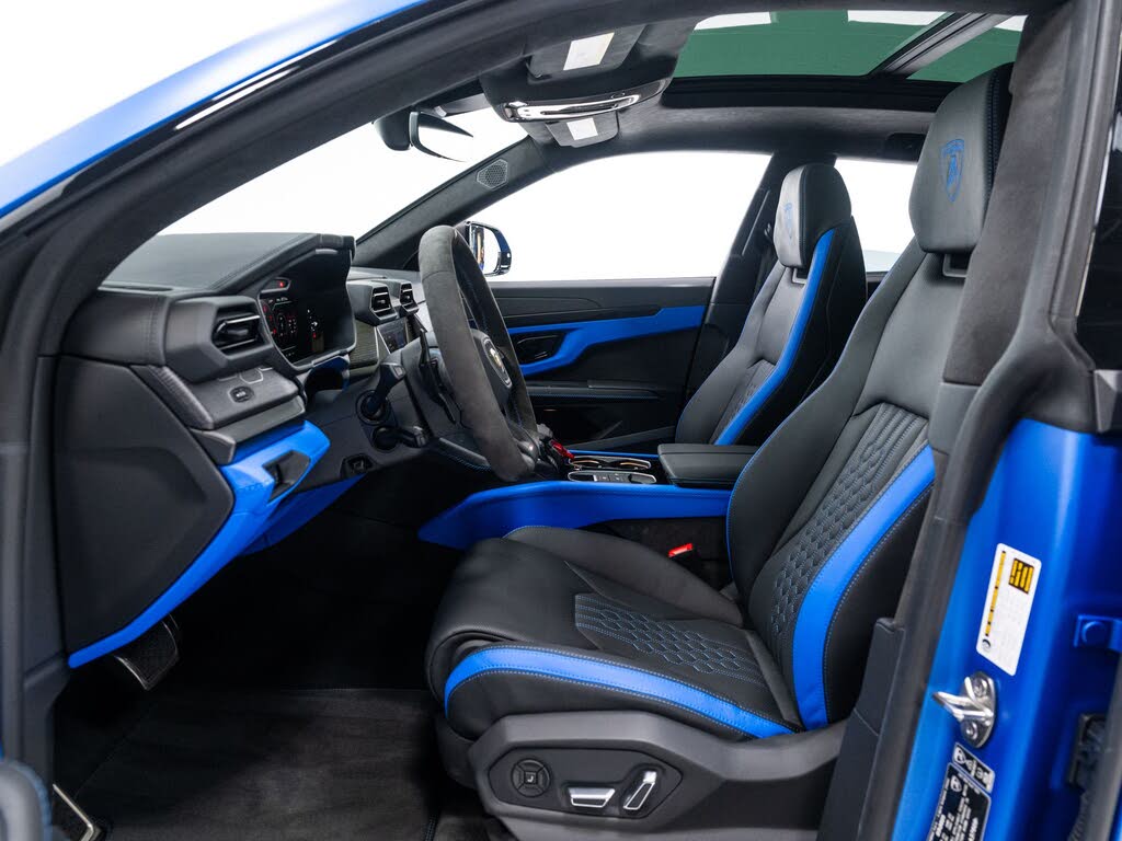 2025 Lamborghini Urus SE AWD photo 13