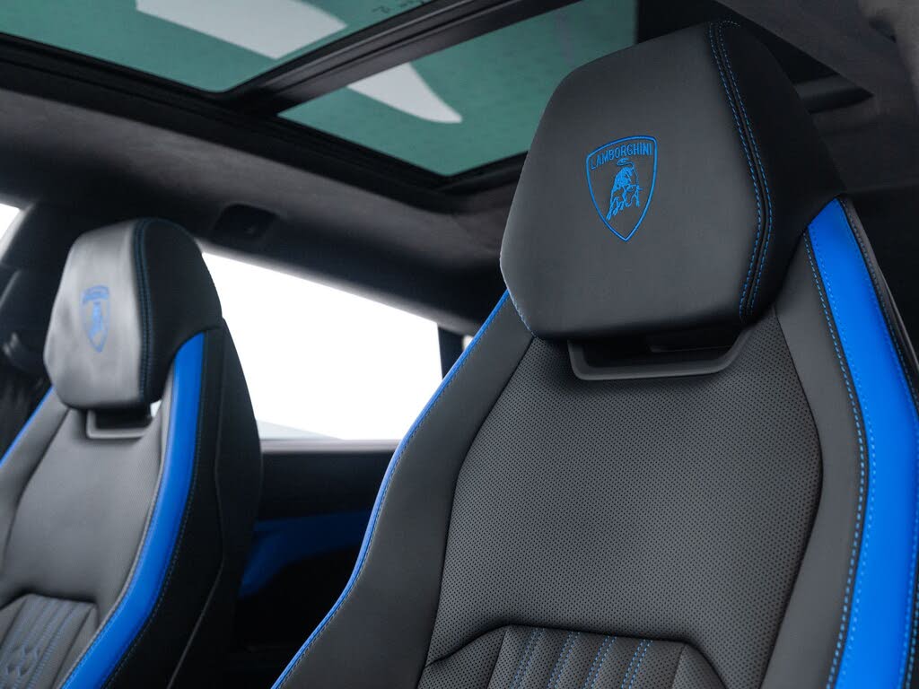 2025 Lamborghini Urus SE AWD photo 16