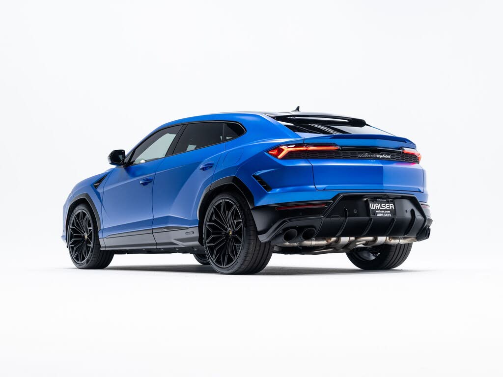 2025 Lamborghini Urus SE AWD photo 3