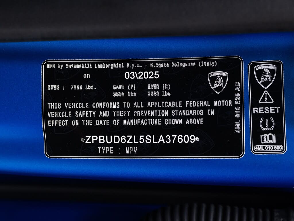 2025 Lamborghini Urus SE AWD photo 22