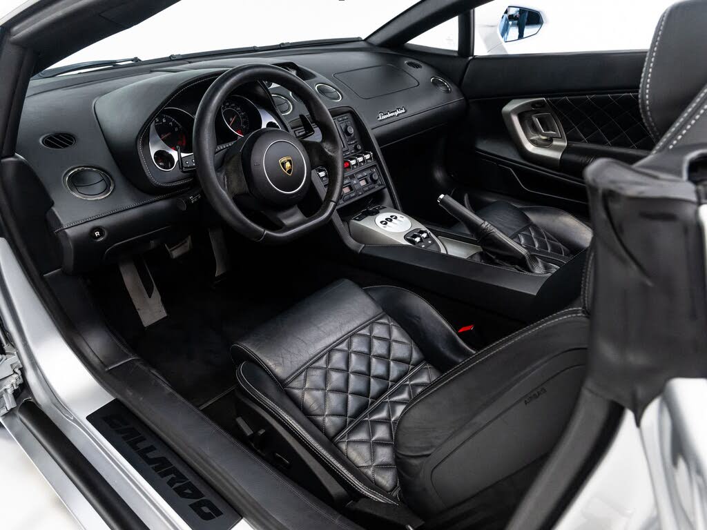 2011 Lamborghini Gallardo LP 560-4 Spyder AWD photo 13