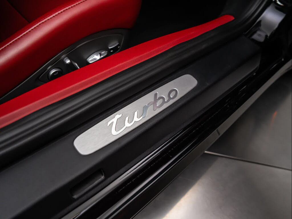 2015 Porsche 911 Turbo Coupe AWD photo 19 of 24