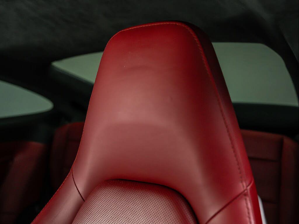 2015 Porsche 911 Turbo Coupe AWD photo 21 of 24