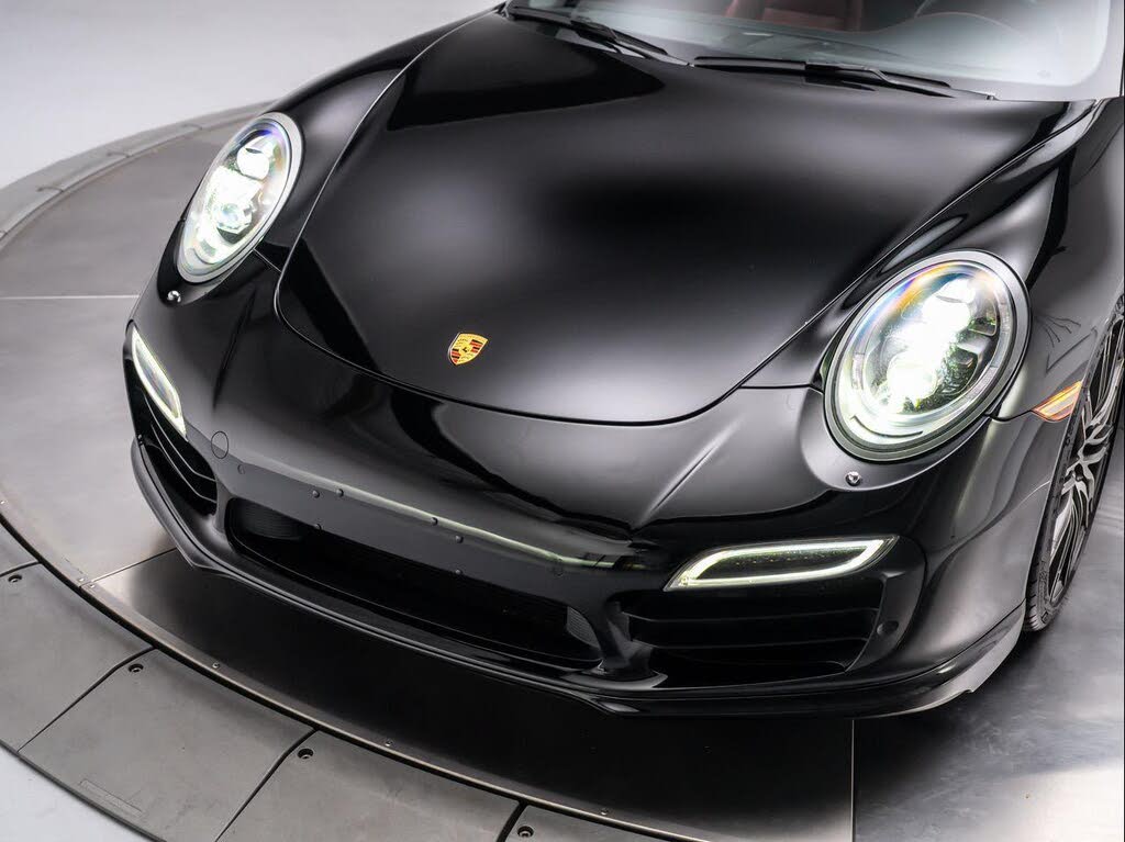 2015 Porsche 911 Turbo Coupe AWD photo 9 of 24