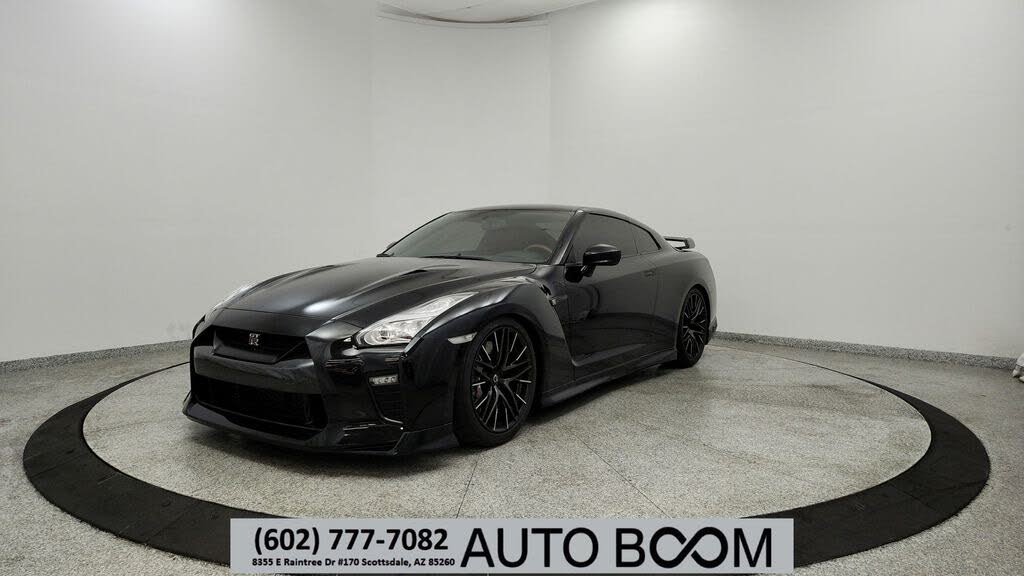 2020 Nissan GT-R Premium AWD - $149,104