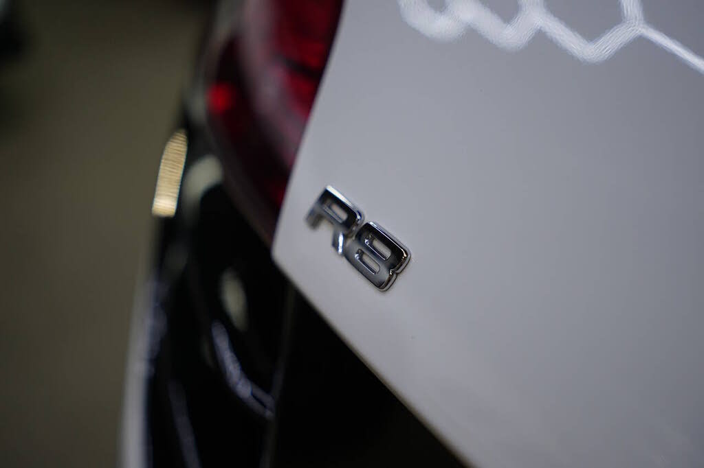 2011 Audi R8 5.2 quattro Spyder AWD photo 11 of 24
