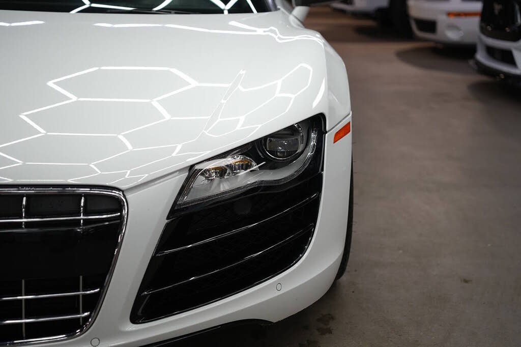 2011 Audi R8 5.2 quattro Spyder AWD photo 16 of 24