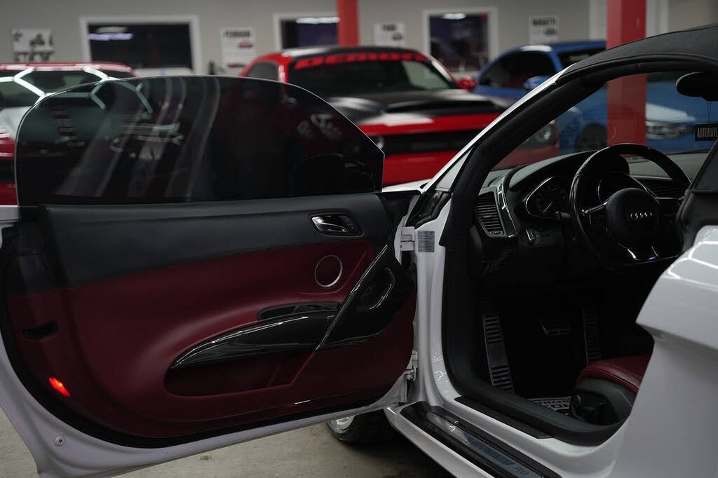 2011 Audi R8 5.2 quattro Spyder AWD photo 20 of 24