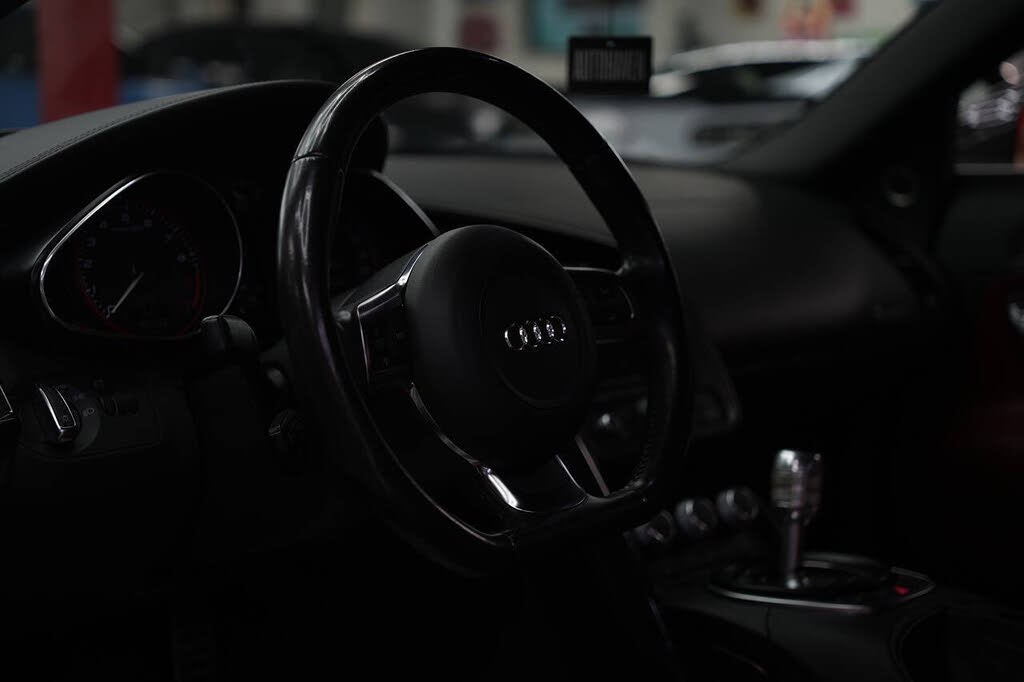 2011 Audi R8 5.2 quattro Spyder AWD photo 23 of 24