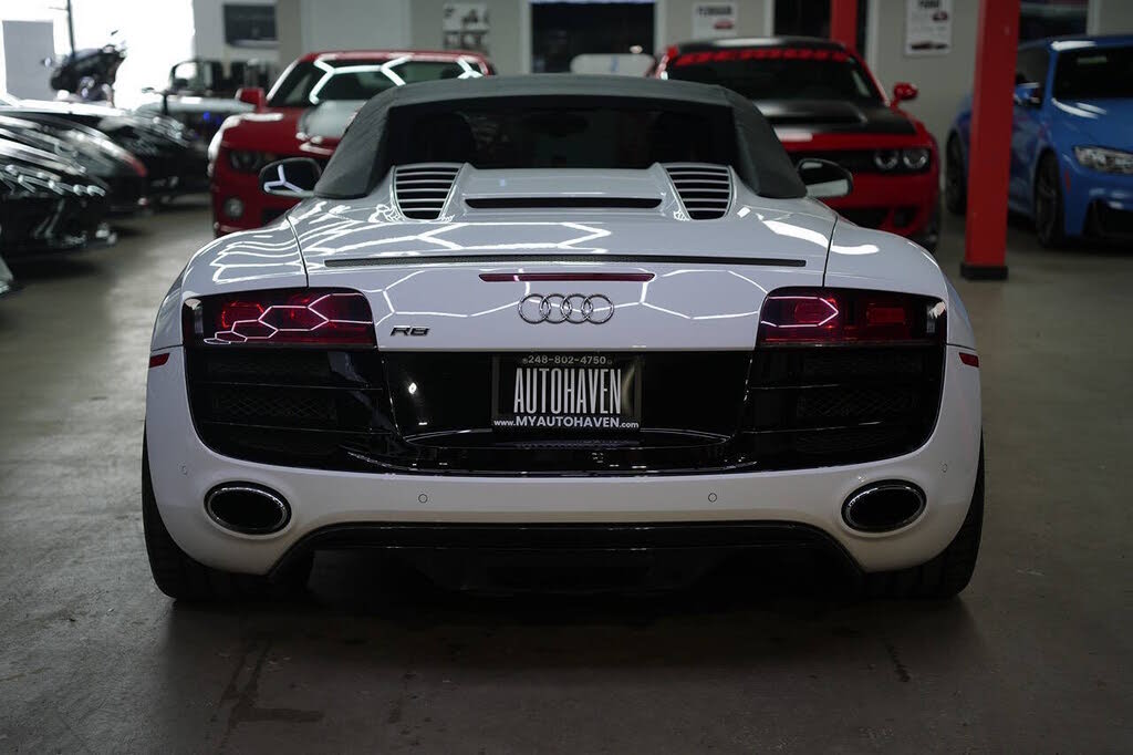 2011 Audi R8 5.2 quattro Spyder AWD photo 5 of 24