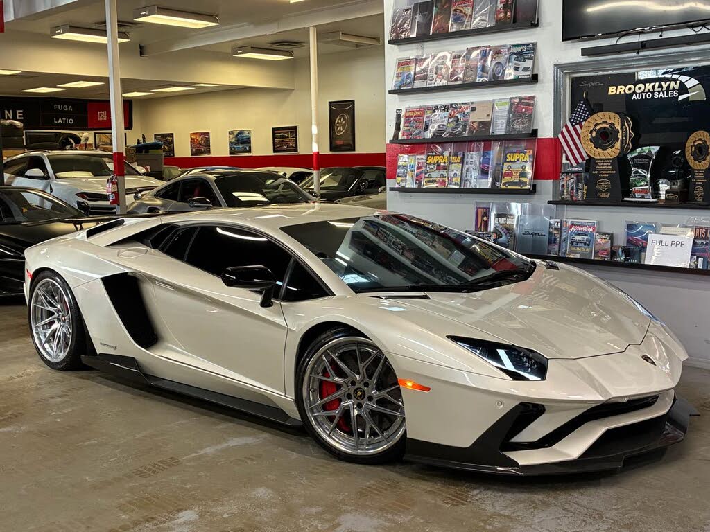2017 Lamborghini Aventador LP 740-4 S