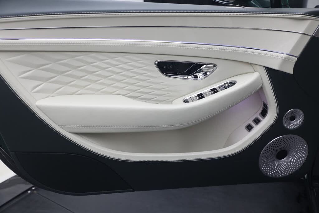 2026 Bentley Continental GT Azure AWD photo 16