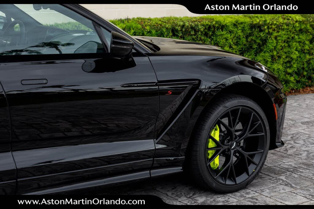 2026 Aston Martin DBX S AWD photo 9