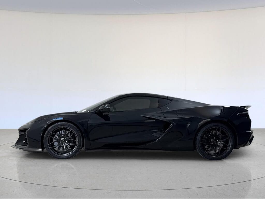 2024 Chevrolet Corvette Z06 3LZ Coupe RWD photo 2